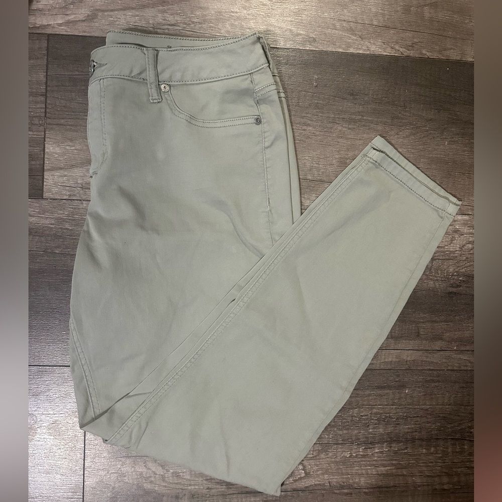 Maurice’s - Sage Green Skinny Jeans - Size L Regular Length